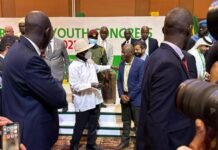 RDC–Ouganda : Yoweri Museveni s’entretient avec Bahati Christian, symbole d’un leadership africain renouvelé