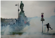 France : Montesquieu – le pouvoir politique sans équilibre conduit à l’érosion de la démocratie